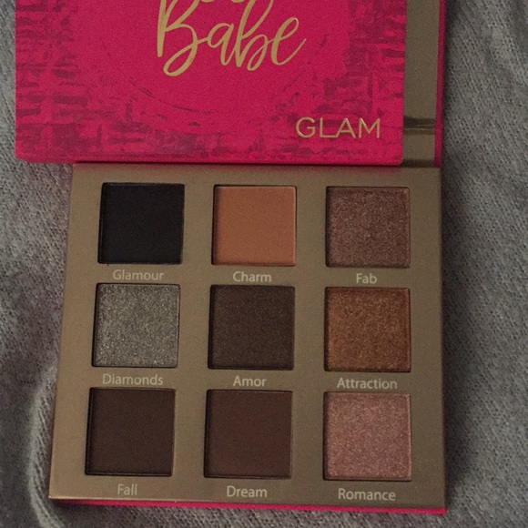 Trendbeauty Other - Trendbeauty Boss Babe Glam Palette
